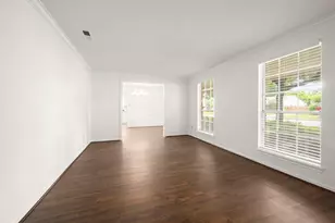 10715 Chevy Chase Dr, Houston, TX 77042 - Photo 6