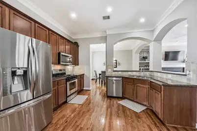 8806 Lakeshore Bend Drive, Houston, TX 77080 - Photo 16