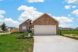 1411 Terry Roberts Dr, Angleton, TX 77515 - Photo 1