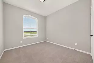 1411 Terry Roberts Dr, Angleton, TX 77515 - Photo 6