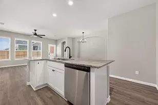 1411 Terry Roberts Dr, Angleton, TX 77515 - Photo 20
