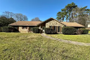 206 Verna St, Jasper, TX 75951 - Photo 1