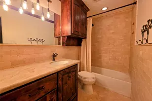 94 E Evangeline Oaks Cir, The Woodlands, TX 77384 - Photo 14