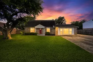 2323 37th Ave N, Texas City, TX 77590 - Photo 1