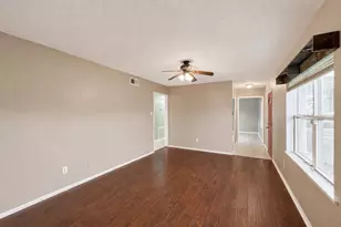 2323 37th Ave N, Texas City, TX 77590 - Photo 16