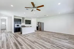 12322 Churchill downs Dr, Houston, TX 77047 - Photo 2