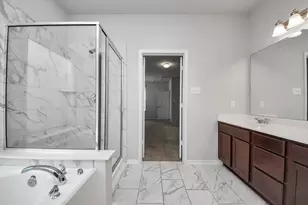 11610 Glossy Oak Ln, Houston, TX 77066 - Photo 20
