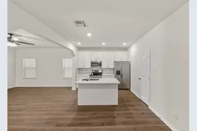 708 W Dallas Street, Conroe, TX 77301 - Photo 10