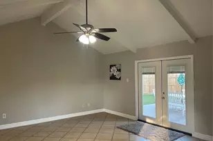 10427 Sagebluff Dr, Houston, TX 77089 - Photo 8
