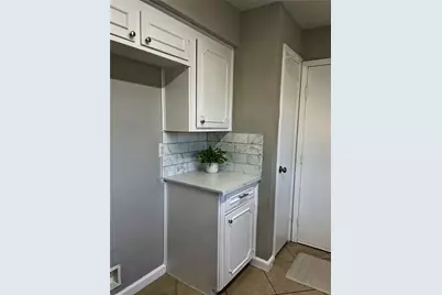 10427 Sagebluff Drive, Houston, TX 77089 - Photo 4