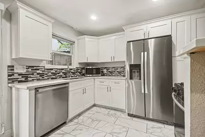 4020 Blue Bonnet Boulevard #K, Houston, TX 77025 - Photo 8
