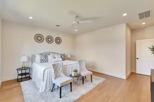 1946 Pech Rd, Houston, TX 77055 - Photo 24