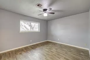 11910 Hunkler Dr, Houston, TX 77047 - Photo 14