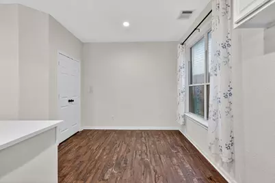 26 Ebony Oaks Place, The Woodlands, TX 77382 - Photo 8