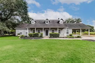 8411 Syms St, Fulshear, TX 77441 - Photo 1