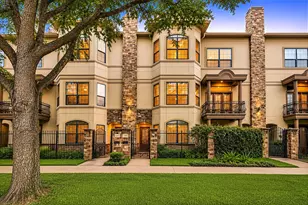 2409 Commonwealth St, Houston, TX 77006 - Photo 2
