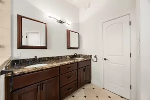 2409 Commonwealth St, Houston, TX 77006 - Photo 18