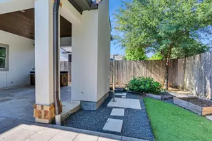 1246 Ben Hur Dr, Houston, TX 77055 - Photo 10