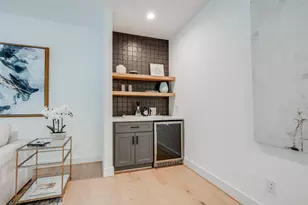 1634 Castle Ct, Houston, TX 77006 - Photo 36