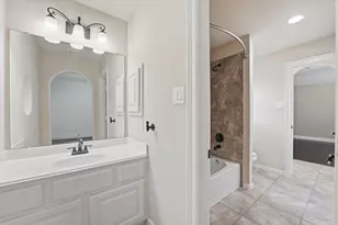 15718 Starcreek Ln, Houston, TX 77044 - Photo 24