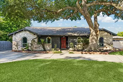 306 Lafayette Lane, League City, TX 77573 - Photo 1