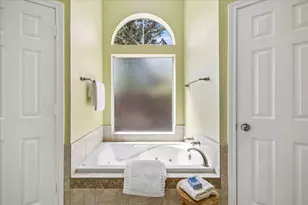 1830 Breezin Ct, The Woodlands, TX 77380 - Photo 22