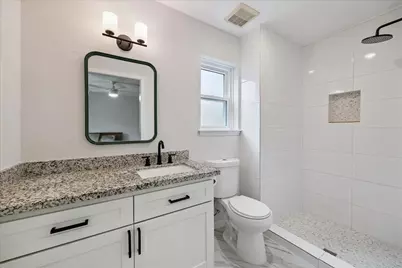 9707 Lawngate Drive, Houston, TX 77080 - Photo 10