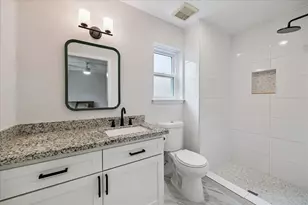 9707 Lawngate Dr, Houston, TX 77080 - Photo 10