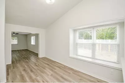 10615 Heatherford Drive, Houston, TX 77041 - Photo 12