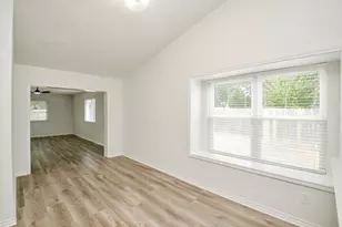 10615 Heatherford Dr, Houston, TX 77041 - Photo 12