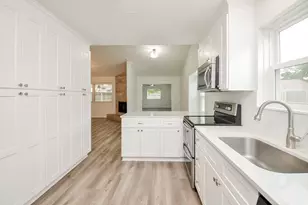 10615 Heatherford Dr, Houston, TX 77041 - Photo 8