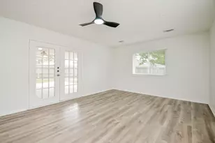 10615 Heatherford Dr, Houston, TX 77041 - Photo 16