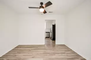 10615 Heatherford Dr, Houston, TX 77041 - Photo 10