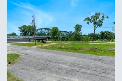 920 Robson, Columbus, TX 78934 - Photo 22