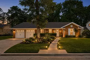 308 Lilly Blvd, Conroe, TX 77301 - Photo 2