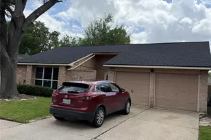 11811 Spruce Mountain Dr, Houston, TX 77067 - Photo 2