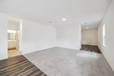 10035 Tiger Flower Lane, Houston, TX 77016 - Photo 4