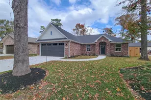 10312 Lakewood Dr, Conroe, TX 77385 - Photo 2