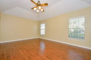 8310 Hot Springs Dr, Houston, TX 77095 - Photo 10