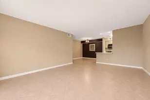 4649 Wild Indigo St, Houston, TX 77027 - Photo 8