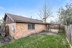 2306 Cambridge Ct N, League City, TX 77573 - Photo 16