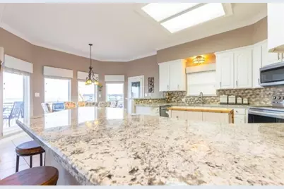 423 Hana Drive, Tiki Island, TX 77554 - Photo 18