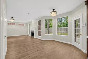 10 Larksberry Pl, The Woodlands, SC 77382 - Photo 4