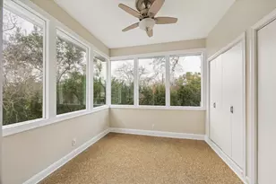 7924 Woodway Dr, Houston, TX 77063 - Photo 20