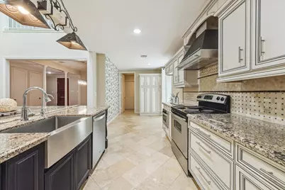 7924 Woodway Drive, Houston, TX 77063 - Photo 8