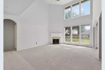 11527 Whittier Bridge Lane, Sugar Land, TX 77498 - Photo 6