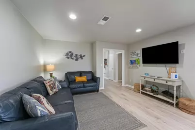9 S Shore Drive, Galveston, TX 77551 - Photo 6