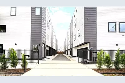 329 N Nagle Street, Houston, TX 77003 - Photo 1
