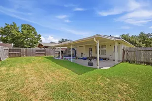8915 Durham Manor Ln, Houston, TX 77075 - Photo 2