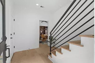 8702 Ojeman Villas Dr, Houston, TX 77055 - Photo 6